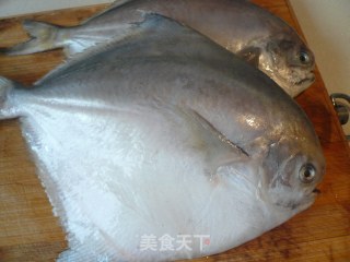 烧平子鱼的做法步骤：1