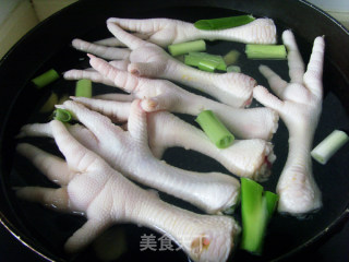 韩式火辣鸡爪的做法步骤：4