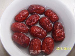 会早日幸福哦——甜蜜幸福的枣泥杏仁蛋糕的做法步骤：1