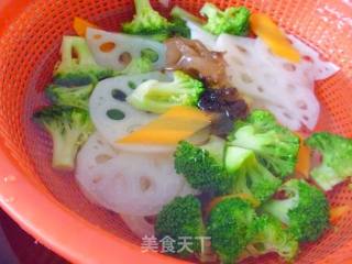 【夏季小凉菜】荷塘香拌菜的做法步骤：6