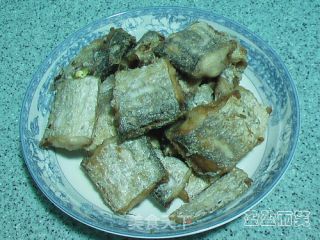 糖醋带鱼的做法步骤：4