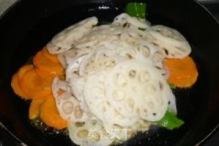 海鲜酱炒藕片的做法步骤：5