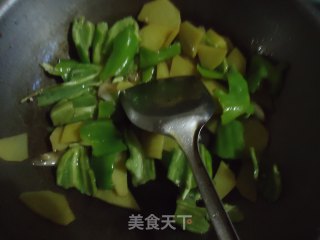 家常小炒的做法步骤：5