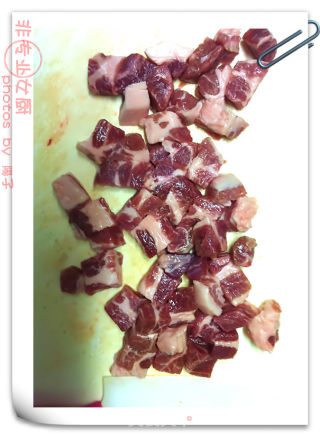 <自制家庭版>烤猪肉串的做法步骤：2