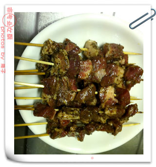 <自制家庭版>烤猪肉串的做法步骤：4