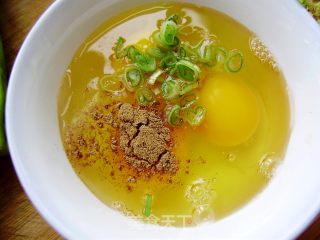 家常小炒----苦瓜鸡蛋的做法步骤：2