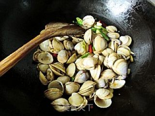 辣椒炒文蛤的做法步骤：10
