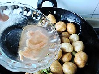 青菜烧油面筋的做法步骤：6