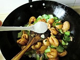 青菜烧油面筋的做法步骤：8