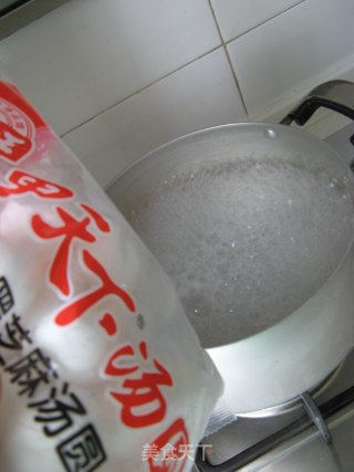 【酒酿汤圆】的做法步骤：3
