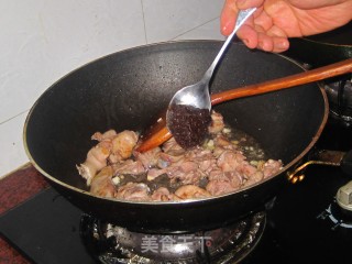 莲藕烧鸭肉的做法步骤：5
