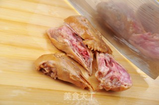 辣味鸡头的做法步骤：1