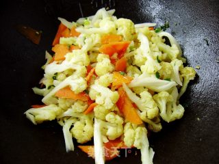 家常菜----清炒菜花的做法步骤：6