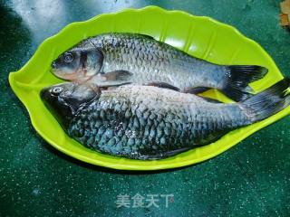 鲫鱼豆腐汤的做法步骤：1