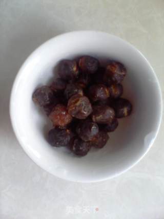莲子桂圆汤的做法步骤：3
