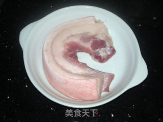 辣椒炒肉的做法步骤：1