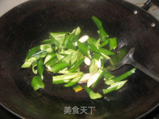 辣椒炒肉的做法步骤：7