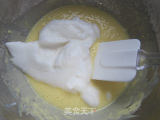 和热量说拜拜--【无油低糖酸奶蛋糕】的做法步骤：4