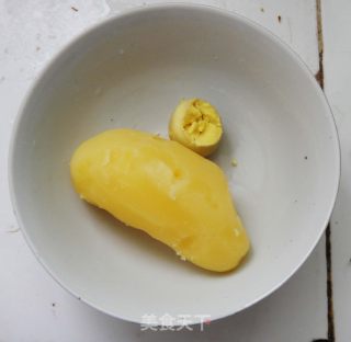 极尽丝滑的婴儿餐——奶香蛋黄薯泥的做法步骤：5