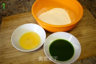 菠菜手擀面的做法步骤：1