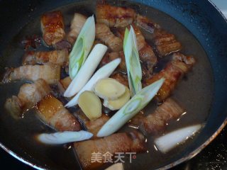 土豆红烧肉的做法步骤：6