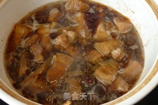 土豆红烧肉的做法步骤：7