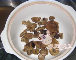 乌鸡炖山菇的做法步骤：5