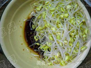 凉拌黄豆芽的做法步骤：8