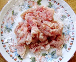 家常小炒----肉丝炒豇豆的做法步骤：3