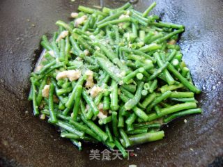 家常小炒----肉丝炒豇豆的做法步骤：7