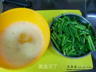 家常菜肴@@韭菜花炒蛋的做法步骤：2