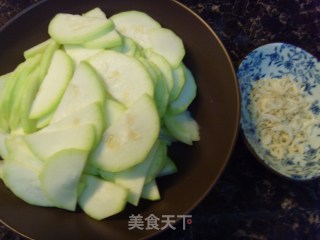 虾皮炒葫蘆的做法步骤：3