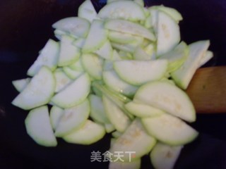 虾皮炒葫蘆的做法步骤：5