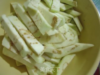 鱼香茄子的做法步骤：2