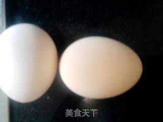 西兰花煎鸡蛋的做法步骤：2