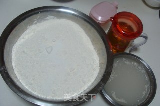 馒头这样蒸更好吃的做法步骤：1