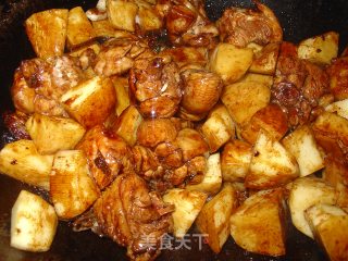 鸡腿烧土豆的做法步骤：7