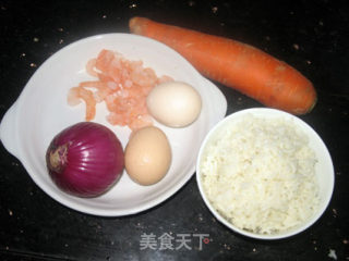 虾仁炒饭的做法步骤：1