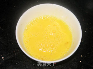 虾仁炒饭的做法步骤：3