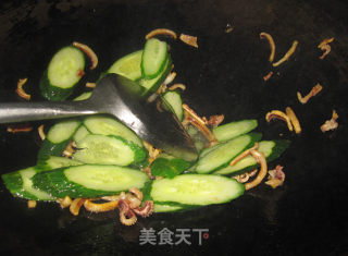 山药青瓜炒鱿鱼的做法步骤：4