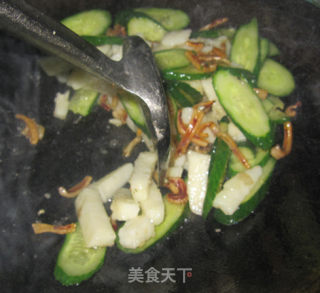 山药青瓜炒鱿鱼的做法步骤：5