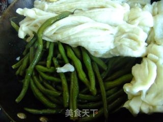 大东北 豆角盖花卷的做法步骤：9