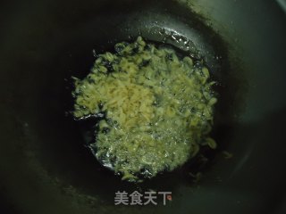虾皮西葫芦的做法步骤：2