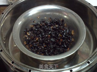 韭梗炒苍蝇头的做法步骤：1