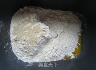 南瓜毛毛虫餐包的做法步骤：3