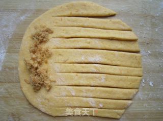 南瓜毛毛虫餐包的做法步骤：8