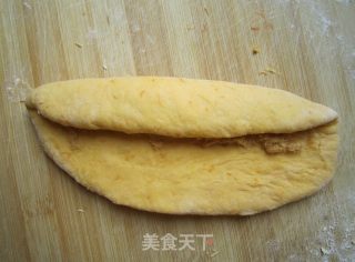 南瓜肉松餐包的做法步骤：9