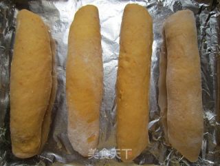 南瓜肉松餐包的做法步骤：10
