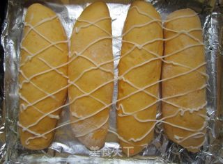 南瓜肉松餐包的做法步骤：11