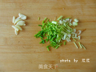 【简单の美味】清炒藕片的做法步骤：1